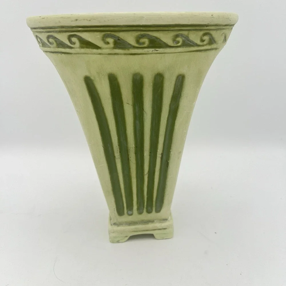 The LeaJoy galleries MCM Art Pottery  flower   Vase